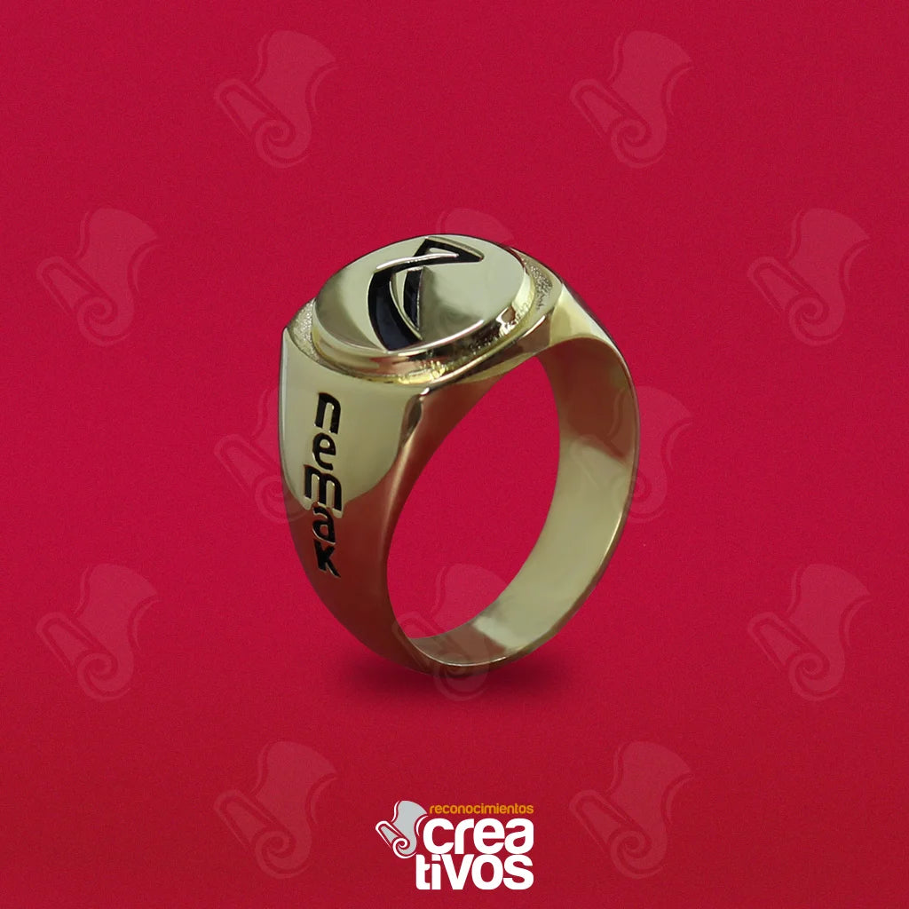 Anillo Personalizado Dorado para Nemak