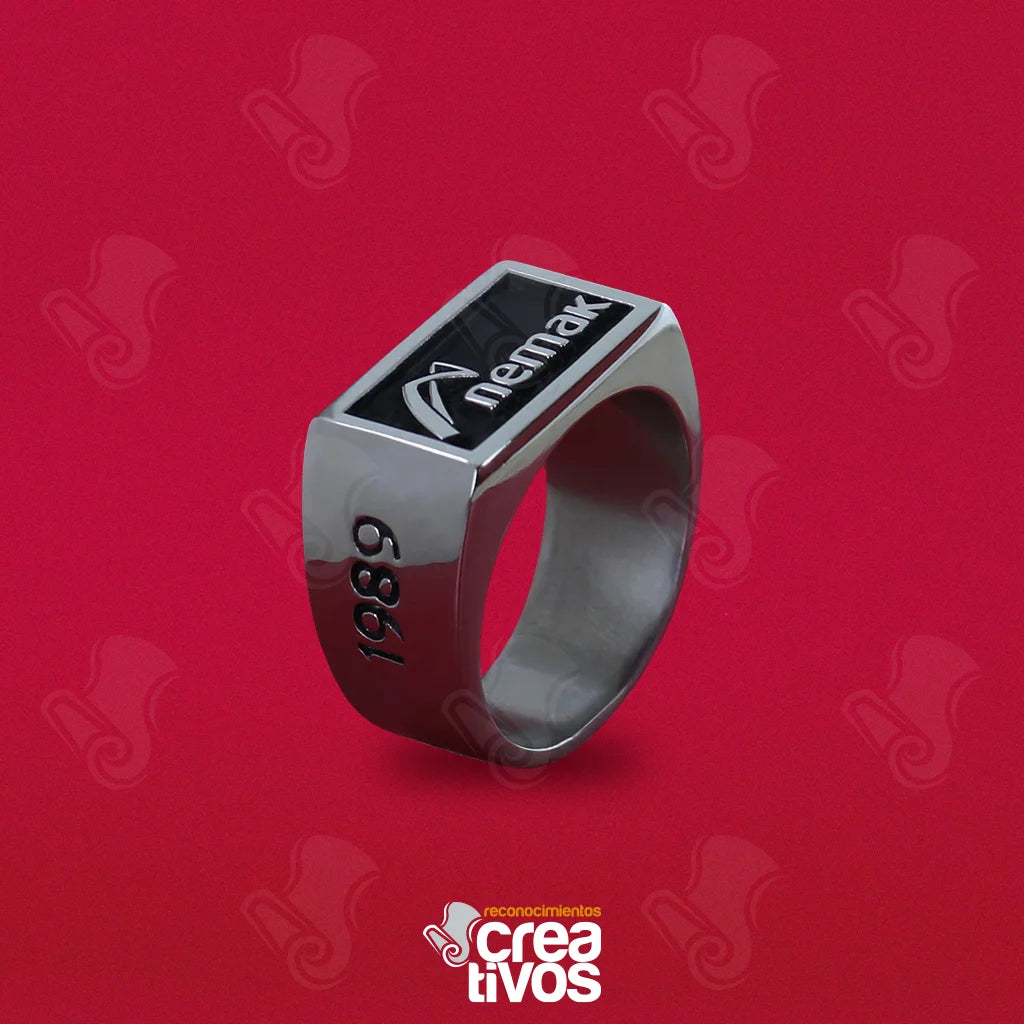 Anillo Personalizado Plateado para Nemak